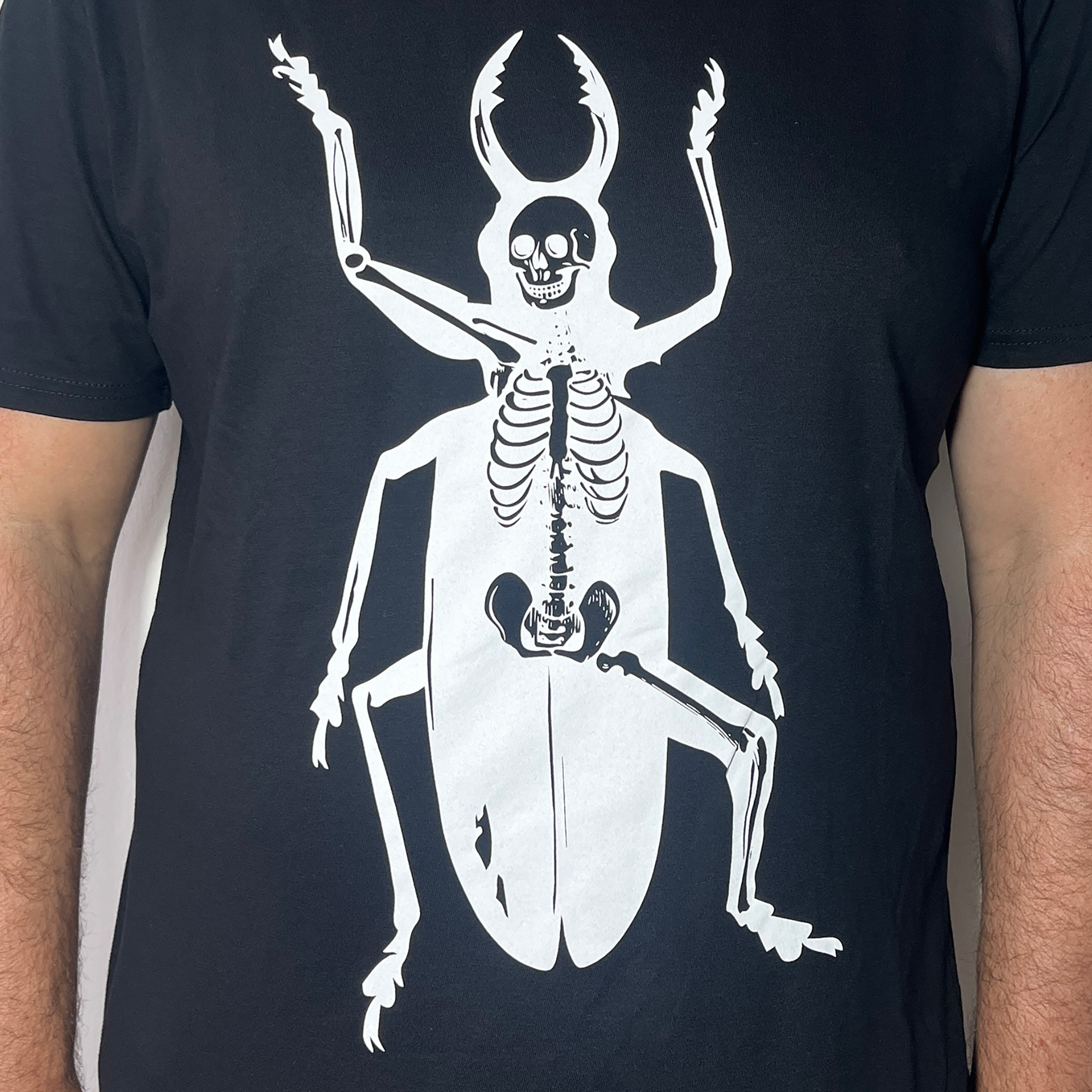 Metamorphosis_Skeleton-Beetle_Kafka_T-Shirt - close up